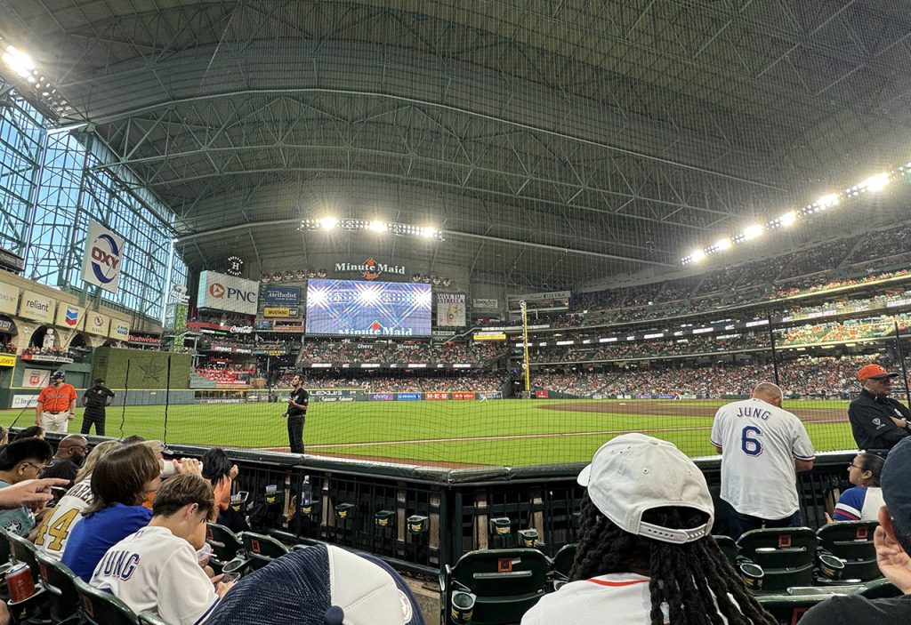 houston texas astros game at minute maid park