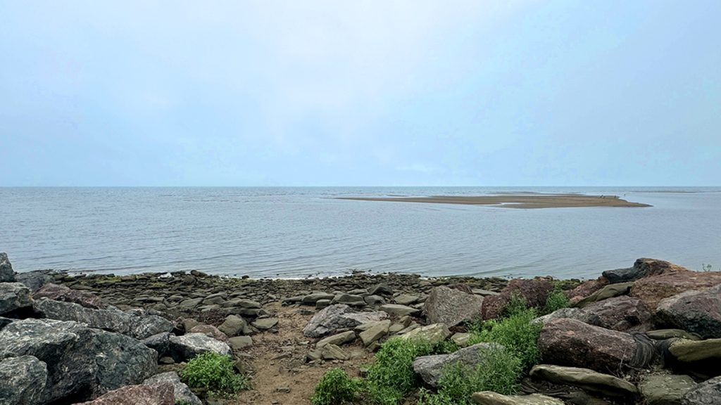 Berner Beach new brunswick eastern coast canada H+M